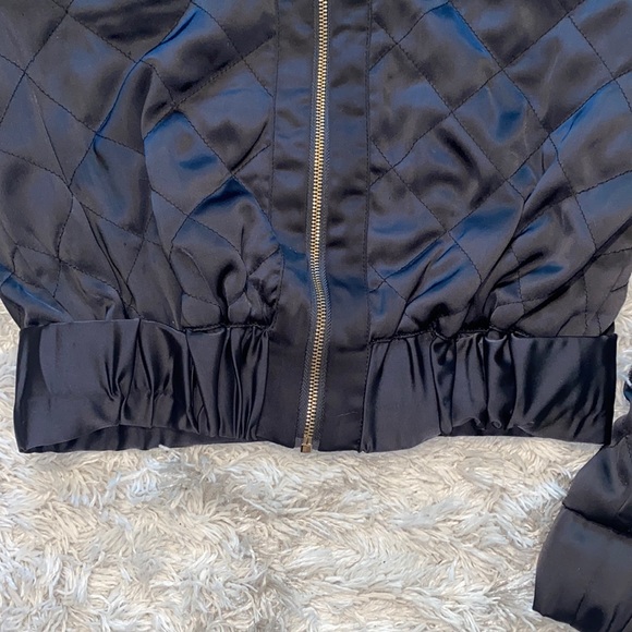 Navy blue bomber jacket in size small - Picture 2 of 3